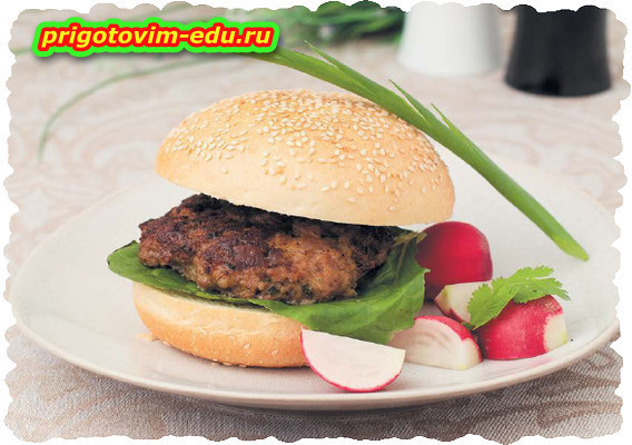 Бургеры из баранины с сыром сулугуни