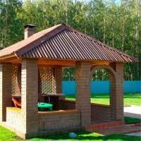 Беседка из кирпича с мангалом
