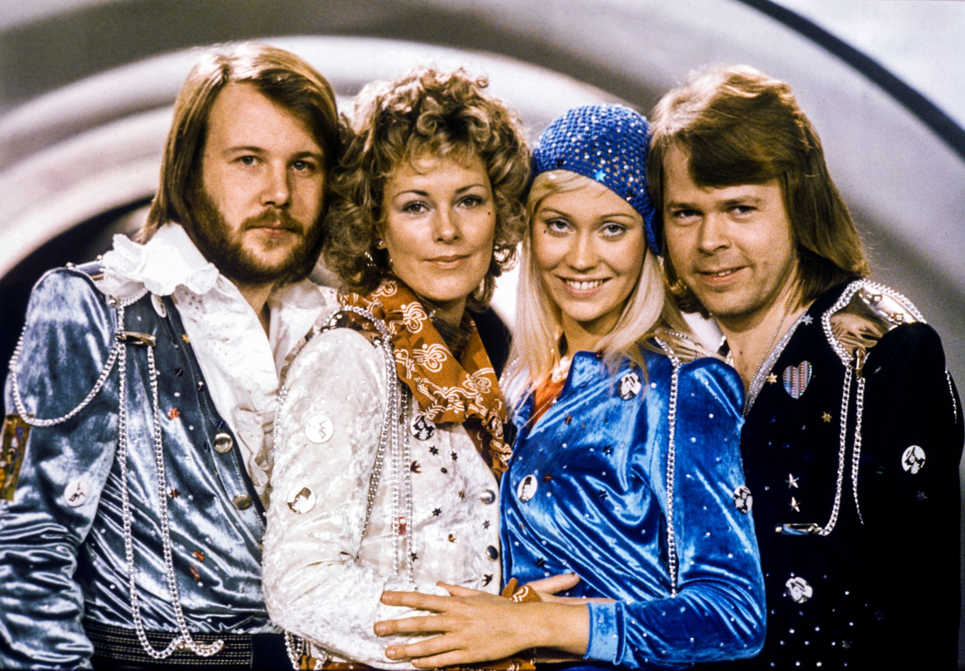 Money, money, money: ABBA подала в суд на кавер-группу Abba Mania