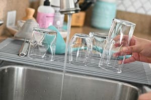 Как придать блеск стеклянной посуде после мытья