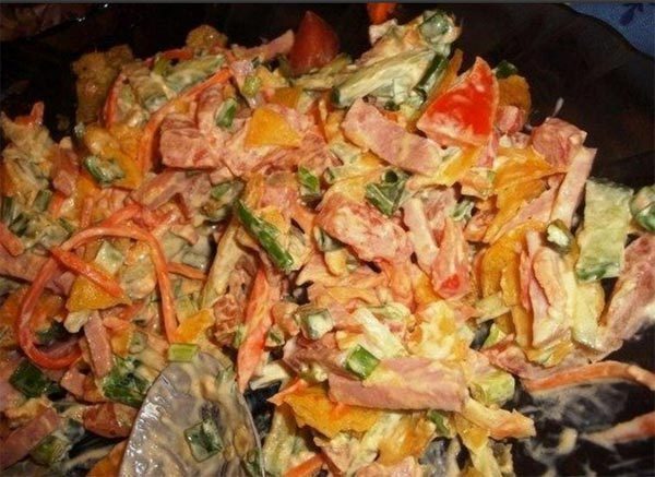рецепт салата обжорка с курицей и фасолью