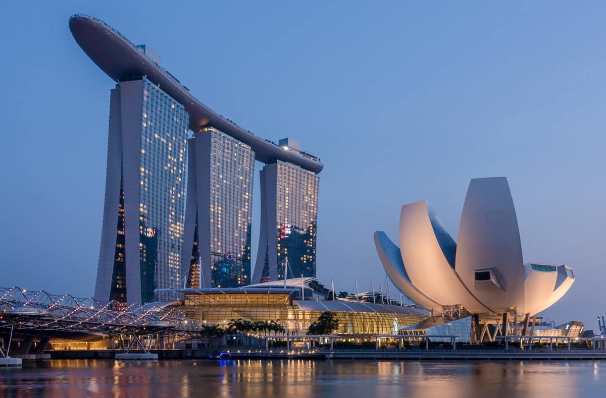 Marina sand. Отель-корабль Marina Bay Sands.