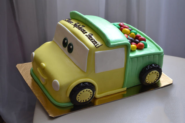 Торт машинка для мальчика 2 года фото